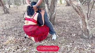 BEAUTIFUL WIFE IN SAREE - GIVING BLOWJOB IN OUTDOOR - PUBLIC RISKY SEX