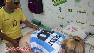 Durante a Cop22 um torcedor brasileiro fodeu muito a MILF gostosona, torcedora da selecao Argentina