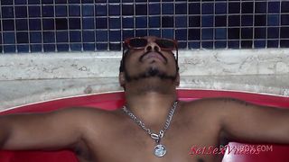 Pamela Santos dando sem camisinha para o big dotado do Nego Catra