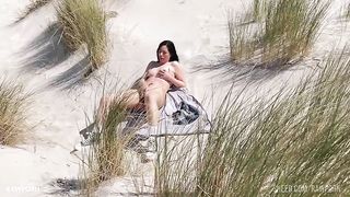 Linda del Sol on the way to the beach