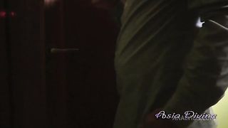 Ho scopato questa tettona quando era sola a casa - Asia Divine