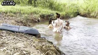Sexo ao ar livre tomando banho de sol a beira do rio botei duas gostosas pra mamar e torei as duas gozando dentro