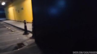 Transando com o faxineiro do mercado