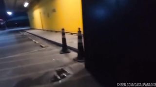 Transando com o faxineiro do mercado