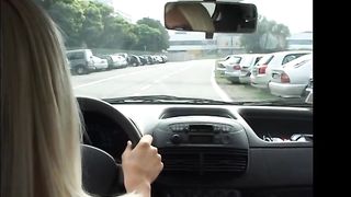 Auto stop is a good think if you go in the car with stunning blonde angel trans