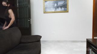 Dona de casa safada recebeu o entregador de aplicativo sem calcinha