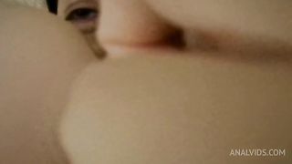 My friend puts her ass on my face and fills me with farts 4K