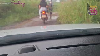 QUASE QUE O MEU MARIDO POLICIAL VE EU DANDO DENTRO DO CARRO PARA UM PAU GIGANTESCO