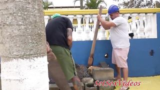 Dai da Praia estava dando para os pedreiros da obra, depois entraram Nicole Brazil e o marido Dnox Brazil, e virou gangbang