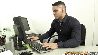 Advogado passivo dando pra cliente travesti
