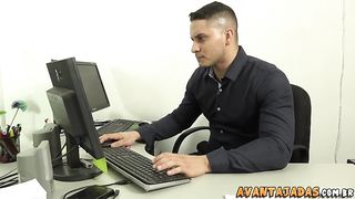 Advogado passivo dando pra cliente travesti