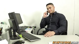 Advogado passivo dando pra cliente travesti