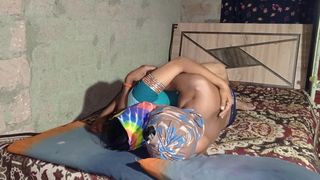 BHABHI KO RAAT CHODA