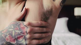 WORSHIP MY HAIRY ARMPITS