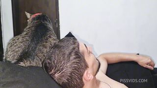 A GOSTOSA DA VIZINHA GOSTA DE ME MOSTRAR A BUCETA