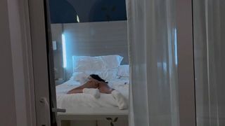 VOY A CASA DE MI PATRONA Y LA FOLLO HASTA LLENARLA DE LECHE, ES UNA PUTA COMPLETA