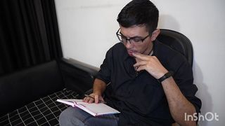 TIFFANY MONTAVANI , NINFOMANIACA EM SUA CONSULTA COM PSICOLOGO ELE COLOCOU MAO DENTRO DO CUZINHO E PRATICOU ,FISTING SERA QUE CONCLUI A TERAPIA