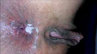 CASADA DEIXA O VIZINHO ENTRAR E CHUPA ELE NA VARANDA ANTES DO MARIDO VOLTAR