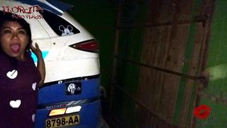 VECINO GASERO ME ENCHUFA SU MANGUERA