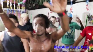 Gangbang e anal Belinha Baracho