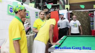 Cabare da copa com varias mulheres e muito anal