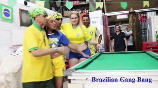 Cabare da copa com varias mulheres e muito anal