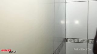 Paguei e gozei dentro da putinha sem camisinha