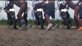 FOLLADA EN PUBLICO MIENTRAS NOS ESTAN VIENDO