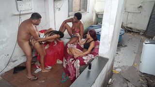 LEO OGRO BOTANDO SO NO CU DAS NOVINHAS GOSTOSAS