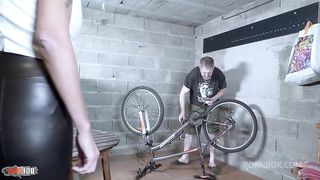 Anal fuck in the garage with Mavi Burburita a squirting Spanish milf