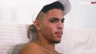 Novinho fodendo a priminha safada