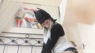 fartin catwoman