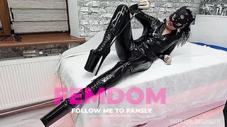 BEST EXTREME ANAL STRETCHING. BISEXUAL HUBBY IN CHASTITY BELT AS HE GETS FUCKED BY MISTRESS! STRAPON FEMDOM AMATEUR PORN