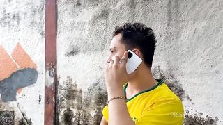 Hoje a noite eu finalmente vou foder uma travesti vagabunda que parece uma India ninfeta