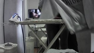 DESPERATE HOUSEWIFES, IT S NOT MY CASE. HAVING AN ORGASM DURING A NORMAL WORKING DAY AT HOME