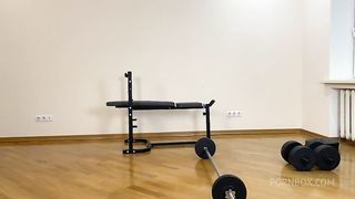 Full Weight Facesitting In Yoga Pants Instead Of Exercising