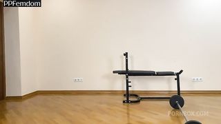 Full Weight Facesitting In Yoga Pants Instead Of Exercising