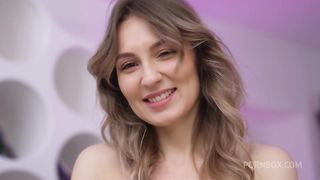 New bitch Luna Ray and her first ANAL