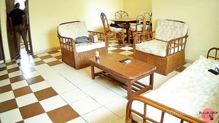 Thesentinelblack - Une petite ebene se fait desosser par un enorme black