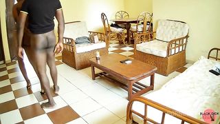 Thesentinelblack - Une petite ebene se fait desosser par un enorme black