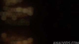 No banho fiquei com tesao e enfiei o consolo no cuzinho - Mary Jhuana