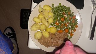 MASTER TOLD ME TO SERVE MYSELF AN EXTRA SAUCE WITH MY CHICKEN