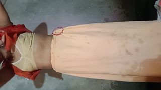 BEAUTIFUL MARRIED BHABHI BATHROOM PISSING PORN FINGERING