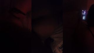 COLOMBIANA CULIANDO SE AL VECINO