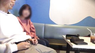 Tind◯rで出会った人妻とカラオケ行ってお互いにヤりたいフェロモンが沢山出ているのを察知してその場で我慢できずに、、