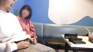 Tind◯rで出会った人妻とカラオケ行ってお互いにヤりたいフェロモンが沢山出ているのを察知してその場で我慢できずに、、