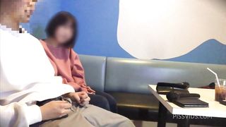 Tind◯rで出会った人妻とカラオケ行ってお互いにヤりたいフェロモンが沢山出ているのを察知してその場で我慢できずに、、