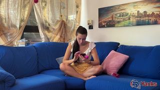 LILLY M MASTURBATES TO YANKS GIRL ELLE!