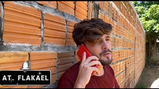 SOZINHO, MAIS CHEIO DE DESEJO...