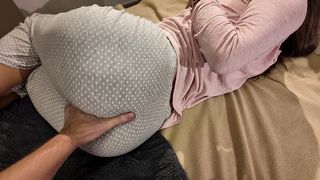 MILF BREAKS CONDOM TO GET CREAMPIE 4K